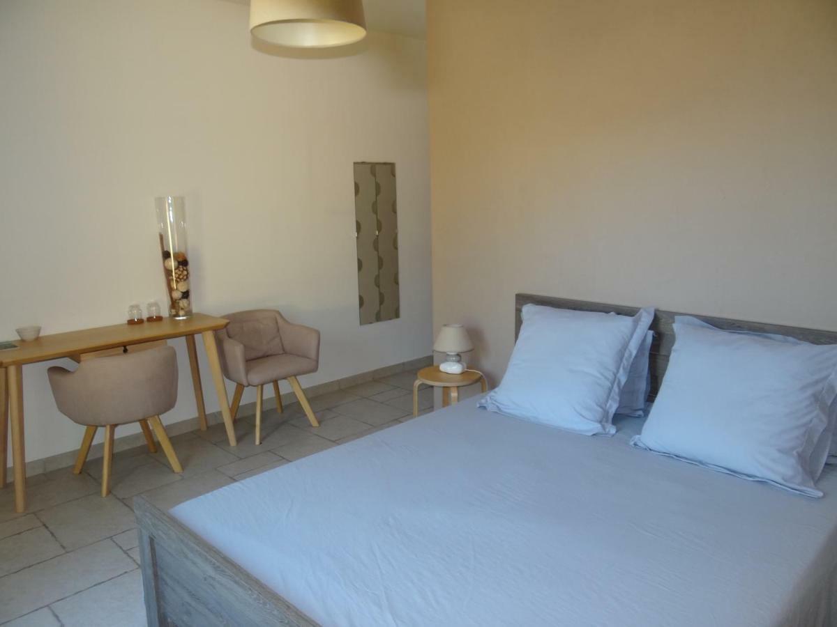 Campagne Ceres Bed & Breakfast Le Puy-Sainte-Réparade Eksteriør bilde
